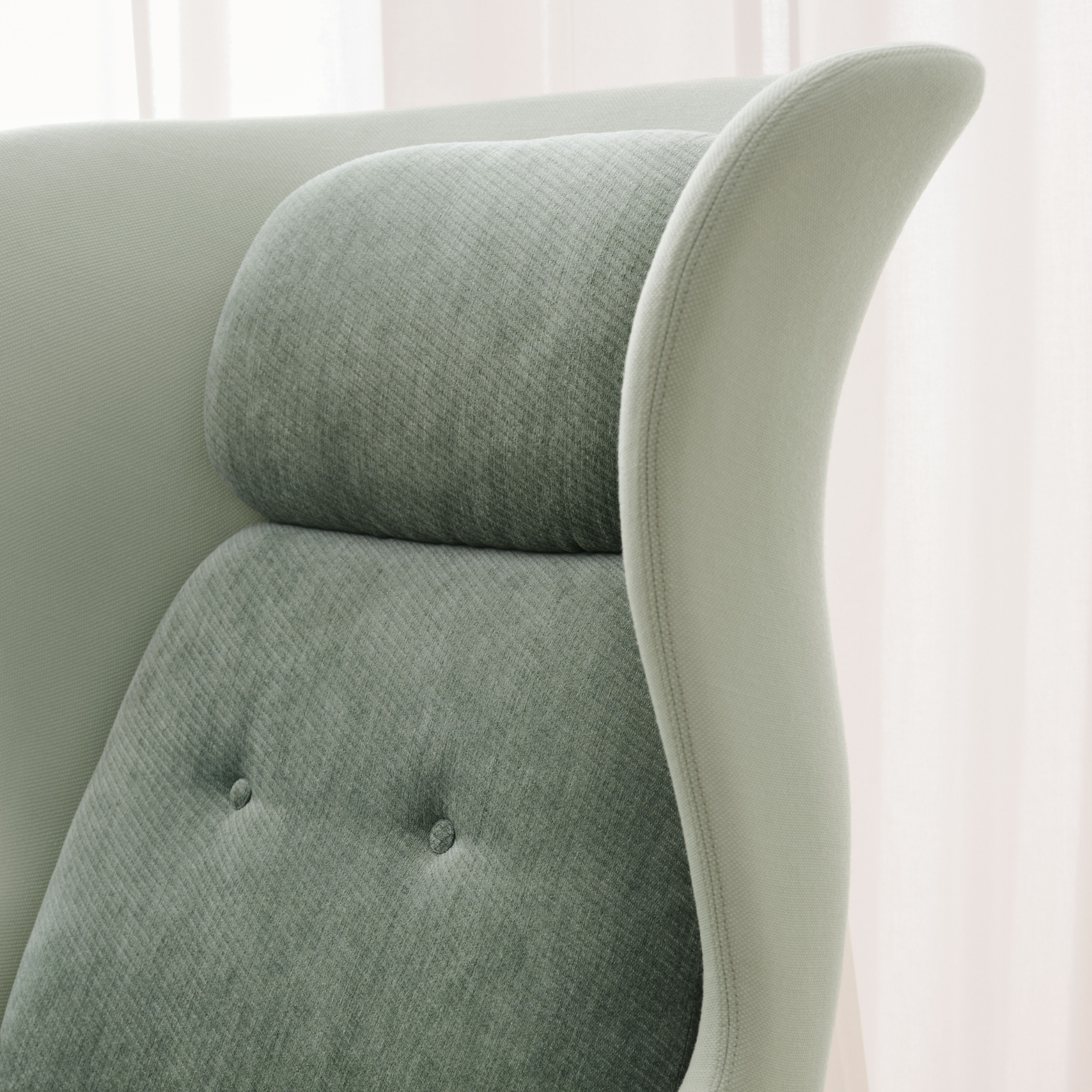 Ro Lounge Chair